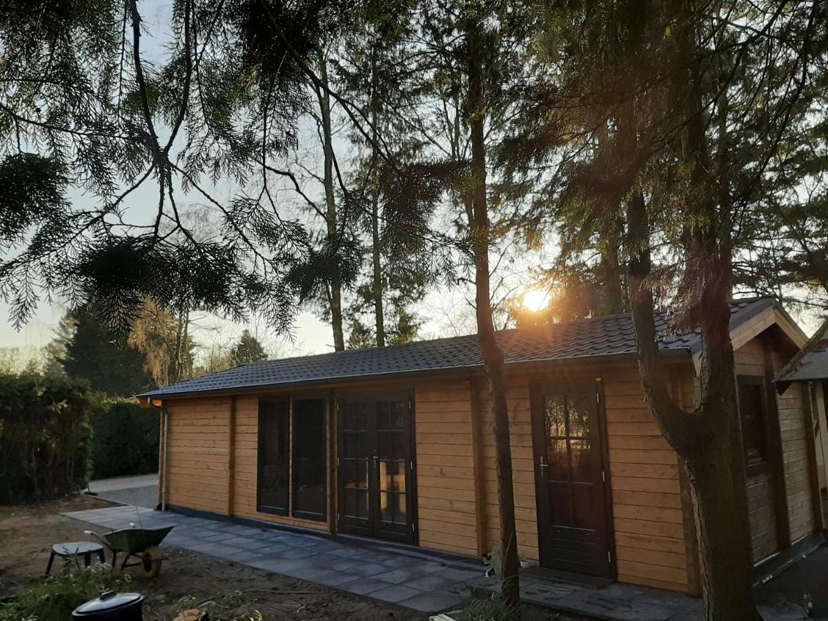 Willa 3 Slaapkamer Blokhut Met Opgemaakte Bedden Putten Zewnętrze zdjęcie